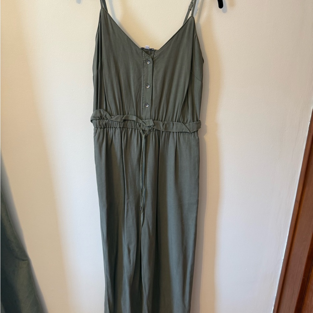 Green Sleeveless Jumpsuit